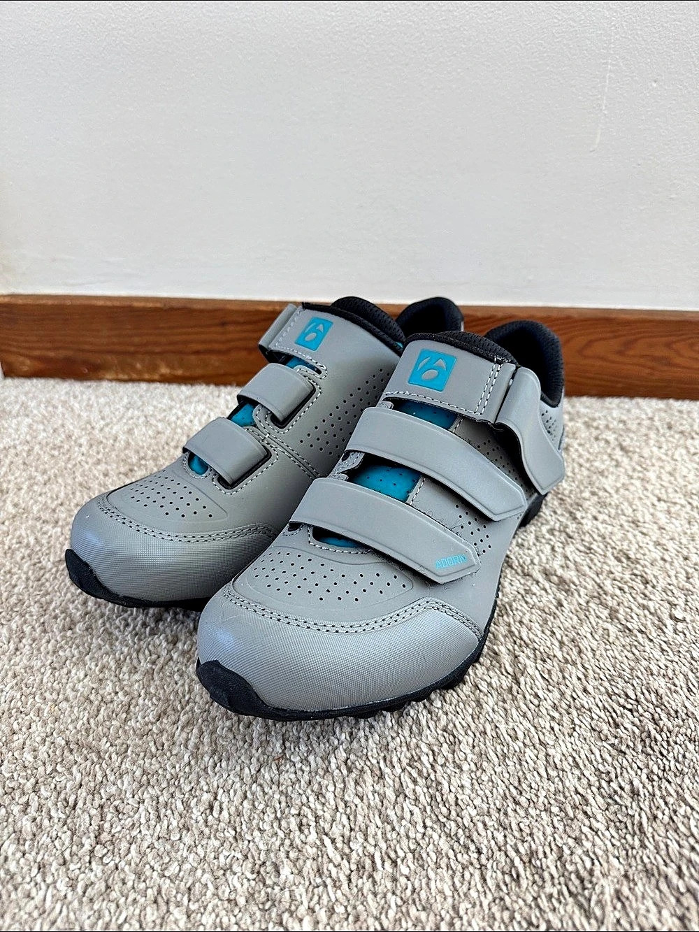 Bontrager Adorn Women's Mountain Cycling Shoes Gray/Teal EU 40 US 8.5